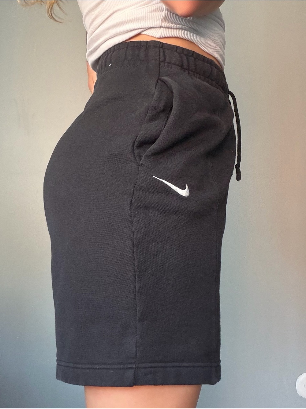 Nike Sportswear Essential High Rise Fleece Shorts XS - Picture 6 of 7